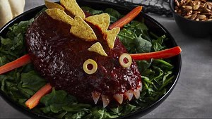Serve this Meatloaf Monster at your pumpkin-carving bash, and take your Halloween celebrations from bare bones to ghoulishly good with our spooky eats and fun tips 🎃 >> http://bit.ly/2prgvIL | Safeway Canada