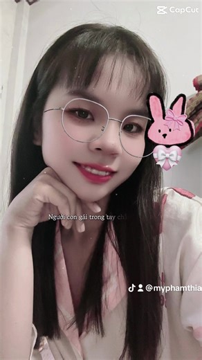 Video của Phạm Thị Ái My (@myphamthiai) với bản nhạc nhạc nền - phư Thư