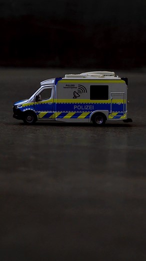 Loud Police Siren Alarm in Action