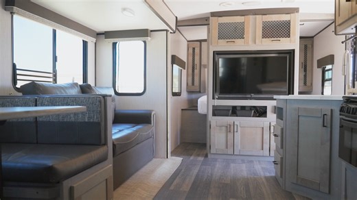 Holiday adventure starts here! 🚐🎄✨ Hit the road in one of our travel trailers, motor homes or toy haulers. GoGo reserve yours before they’re gone! www.gogorental.com/phoenix/ | GoGo Rental