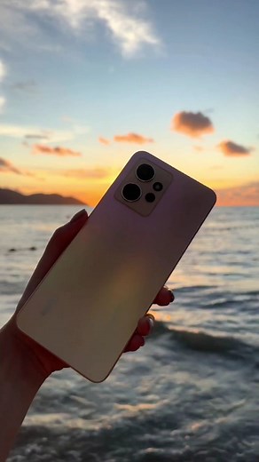 4K views · 101 reactions | Chasing the sun and capturing moments with the stunning Redmi Note 12 Sunrise Gold  #XiaomiMalaysia #RedmiNote12 | Xiaomi Malaysia | Facebook