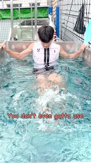 수중훈련도 가능한 풋살구장🏊‍♂️