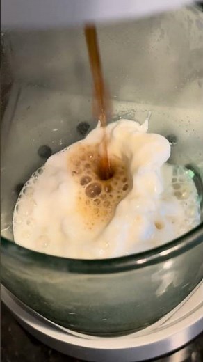 Making a delicious Con Panna 🤤
