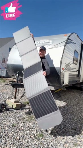 Best Portable Foldable Solar Panel To Buy For Festival Camping (SHOCKING!)