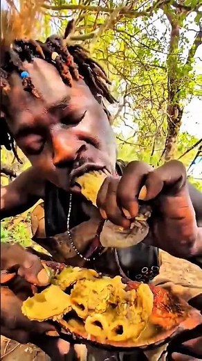What Makes This African Meal So Delicious? He Couldn't Stop Tearing Into It! | African Food Culture.