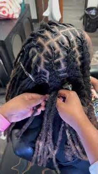 How to braid locs! This is a loc braiding tutorial! #houstonlocs #howtobraid #retwist #dreads #fyp