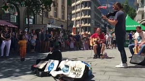 This is the outstandingly talented The Trouble Notes (themusicman.uk/the-trouble-notes) playing at the Buskers Chur festival at Churer Altstadt Chur, Switzerland. The little one dancing loved this and so did 'The Music Man'! Why not join The Music Man community & get more great videos sent directly to your email inbox: themusicman.uk/best-videos | The Music Man
