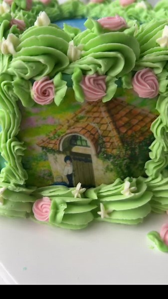Howl's Moving Castle Cake Decoration Tutorial