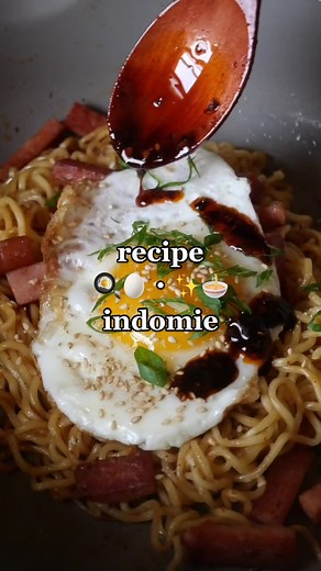 Delicious Instant Ramen Recipe with Indomie | Cooking with Cy