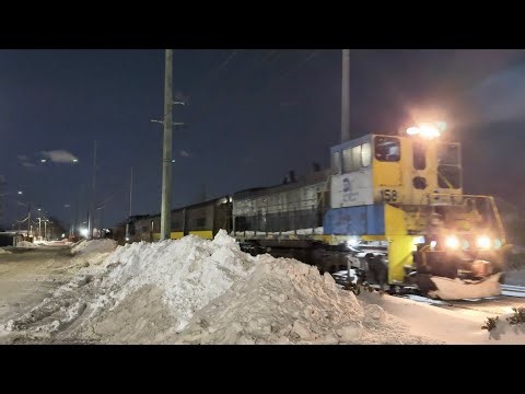 LIRR CE move at Cold Spring Harbor, and deadhead and alcohol train at HUNT 1
