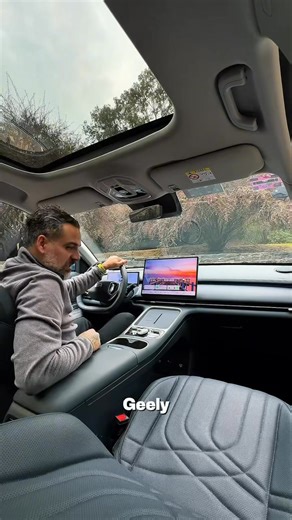 Geely EX5 EM-i Una de las mejores SUVs PHEV disponibles en México. Más de 1,000 km de autonomía combinada, 105 km en modo 100% eléctrico y un consumo de hasta 55.3 km/l. Esto es lo que ofrece la Geely EX5 EMi con un precio desde $529,990 pesos mx #geely #autos #cars #suv Geely Auto Mexico Geely Auto #suvichar | Auto-Design