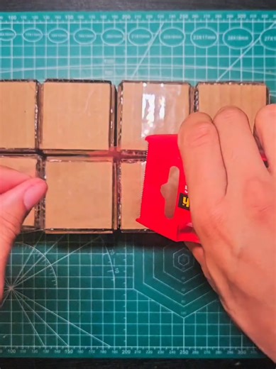 Cardboard Craft Infinity Cube #fyp #viral #diy #howto #cardboardcrafts YouTube: https://youtube.com/@cardboard_creations33?si=tNYJ8pZam38-aSFw