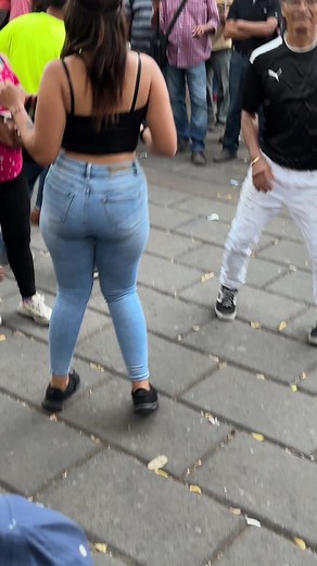 59K views · 322 reactions | Así se baila 2024 #reels #review #realestate #reelsviral #PlazaLibertad #sansalvador #cumbia #dance #music #music #top #viral #cine | Bailes graciosos | Facebook