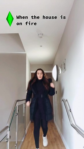 Playing The Sims 3: House Fire Scenario