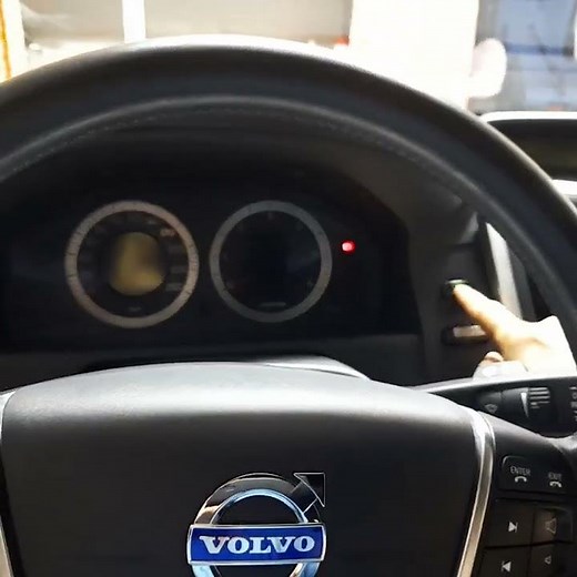 Volvo XC 60 oil level check - I Generation (2008–2016)