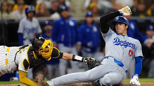 Manny Machado nabs Shohei Ohtani after ricochet