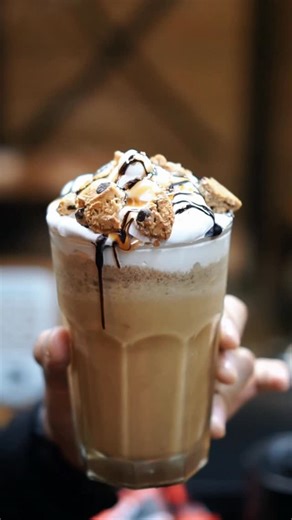 Andika sahputra on Instagram: "Resep boleh simpel,tapi rasanya boleh di adu,apalagi pakai whip topping dari @trans_standard.id buat minuman jadi naik kelas. #whipcream #whippingcream #whiptopping"