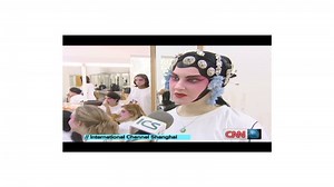 Exchange students perform Peking opera