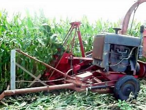 GEHL Brothers corn chopper/silage blower