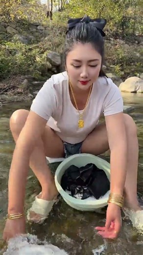 #PerfectFigure #A beautiful woman with perfect looks, temperament, and figure