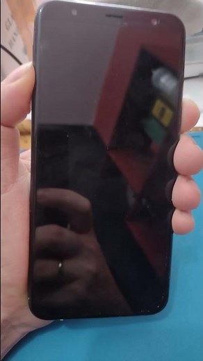 celular com tela preta e travado o que fazer ?