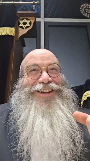 Who blows the shofar first?