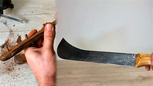 Rusty Blade Remodelling With Laser Cleaning Magic