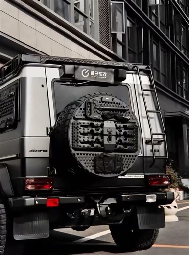 Mercedes-Benz G63 tactical spare tire cover