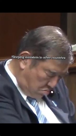 Sleeping Ministers in North Korea: A Shocking Contrast