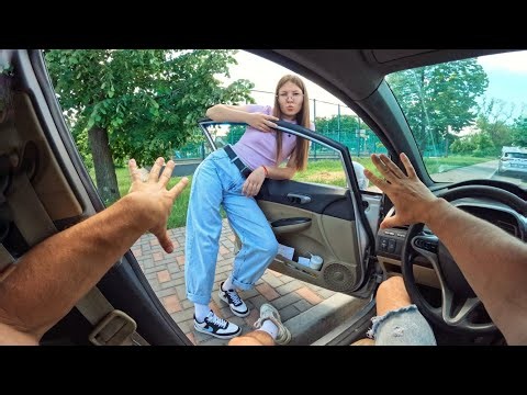 ESCAPING BEAUTIFUL CRAZY GIRL IN REAL LIFE (Action Parkour POV)