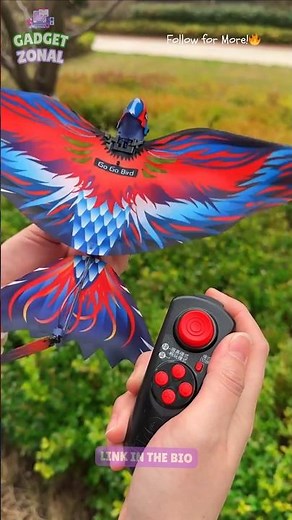 🦜 Real bird-like flight! RC flying bird with flapping wings & LED lights! ✨🎮 #shorts #gadgets