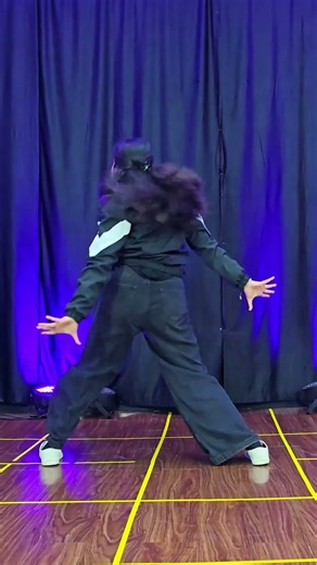 BAD BUNNY - NUEVAYoL | Dance Trend #dance #BadBunny #NUEVAYoL #DeBÍTiRARMáSFOToS