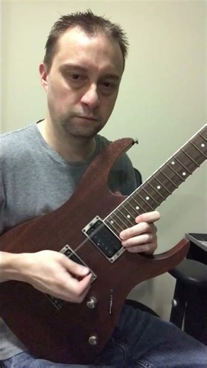 How to Spot a Fake Guitar Player. One String Edition.