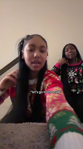ahvi (@ahvi4nna)’s video of Mall Outfits