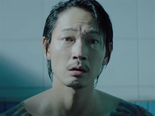 綾野剛がどんな役でも飲み込む演技力