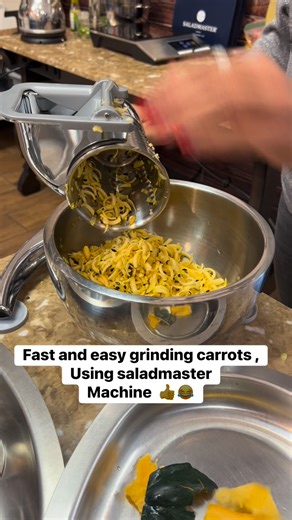 Grinding pumpkin made easy using Saladmaster machine 👌👍 #saladmaster #vegetables #fblifestyle | Evelyn Fontenot