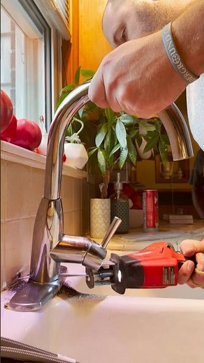 How to remove a faucet that has rust