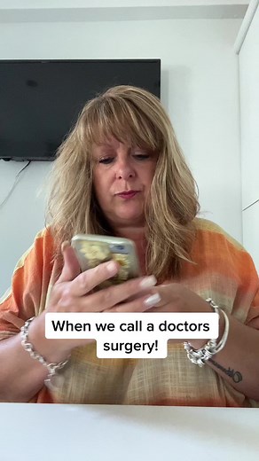 It happens every time #doctors @Scullydad #calling #que #annoying