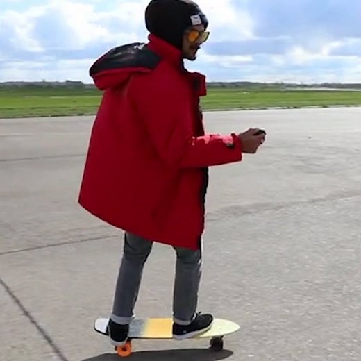 1.2M views · 5.6K shares | Anyone can become a skater with this remote-controlled longboard. | Insider Tech | Facebook