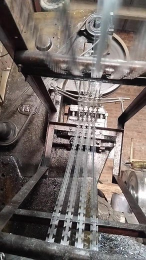 19K views · 30 reactions | Razor wire Security wire making Maaz Wire Traders Lahore Contact us 03025130287 #maazwire #foryoupagereelsyouシ #hilightseveryonefollowers #LikeFollowShare #ریزوائر #razorwirepakistan #shortsreels #chainlink #جالی #Pakistan | Maaz Wire Traders | Facebook