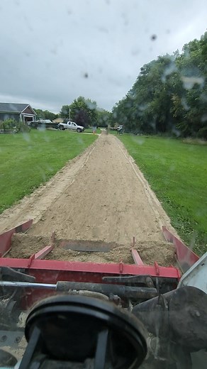 Gravel Driveway Grading Techniques for a Neater Look