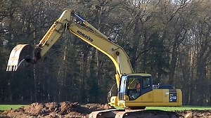 小松PC210 LC挖掘机在德国帕彭博格工作