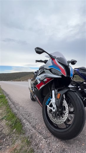 Soner Leyla on Instagram: "over think 😉 #motorbike #funnny #viralinstagramreelsvideo♥️ #global #trendingreelsvideo"