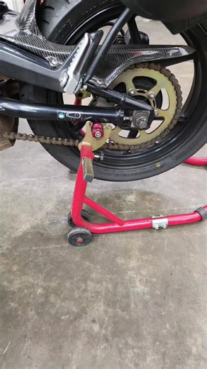 Affordable Motorcycle Stands for Superbike Enthusiasts