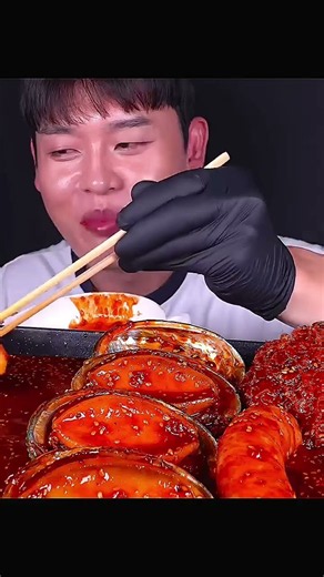 ULTIMATE SPICY CHINESE COMFORT FEAST! FIERY CAO-STYLE BRAISED PORK BELLY & CHEWY MALA NOODLES🎉