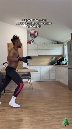 Footballers Receive Surprise Gifts Before 6PM