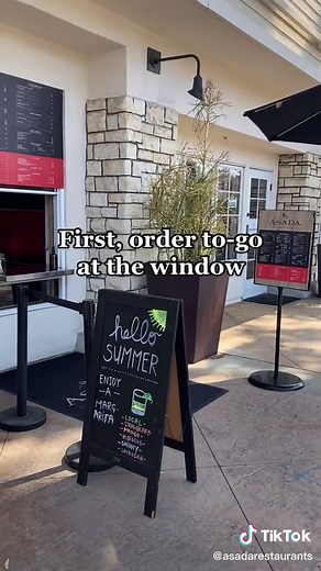 The Best Place to Eat Lunch in Laguna Beach 🌞 #lagunabeach #lagunabeachhiddengem #lagunabeachcalifornia #thingstodoinlagunabeach #lagunabeachrestaurant