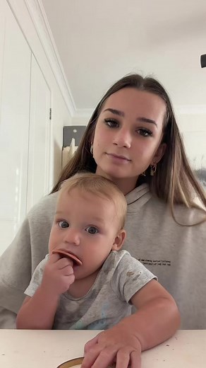Life as a Teen Mum: Juggling Work and Parenting