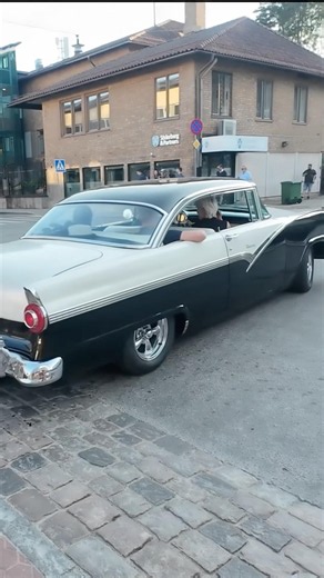 Karlskoga Cruising 😎🇸🇪 #classiccars #automobile #sweden