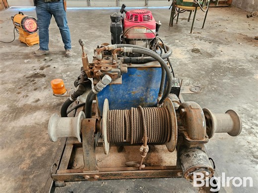 Tulsa Winch Gas-Powered Hydraulic Truck Winch System | Transportation